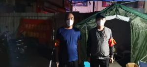 市文旅集團一線戰(zhàn)“疫”之：黨旗飄揚在門外，黨旗扎根在心里，53歲和35歲黨員成絕佳搭檔