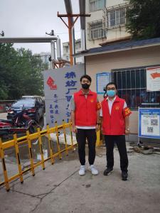 市文旅集團一線戰(zhàn)“疫”之：“帥飛了”組合秒變“救火勇士”，“暖心”大白全心全意為居民服務